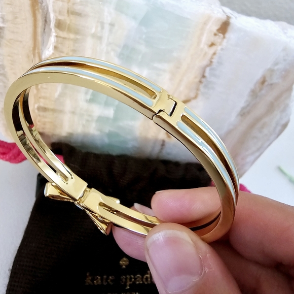 Kate Spade EUC New York Teal Enamel Double bow Bangle Bracelet🩵♠️ $25 - Picture 5 of 7